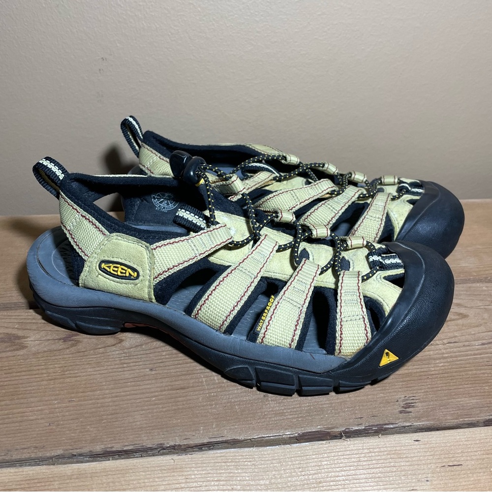 Keen Women’s Green/Yellow Outdoor Water and Hiking Shoes - Size 7